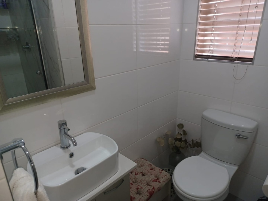 To Let 3 Bedroom Property for Rent in Naudeville Free State